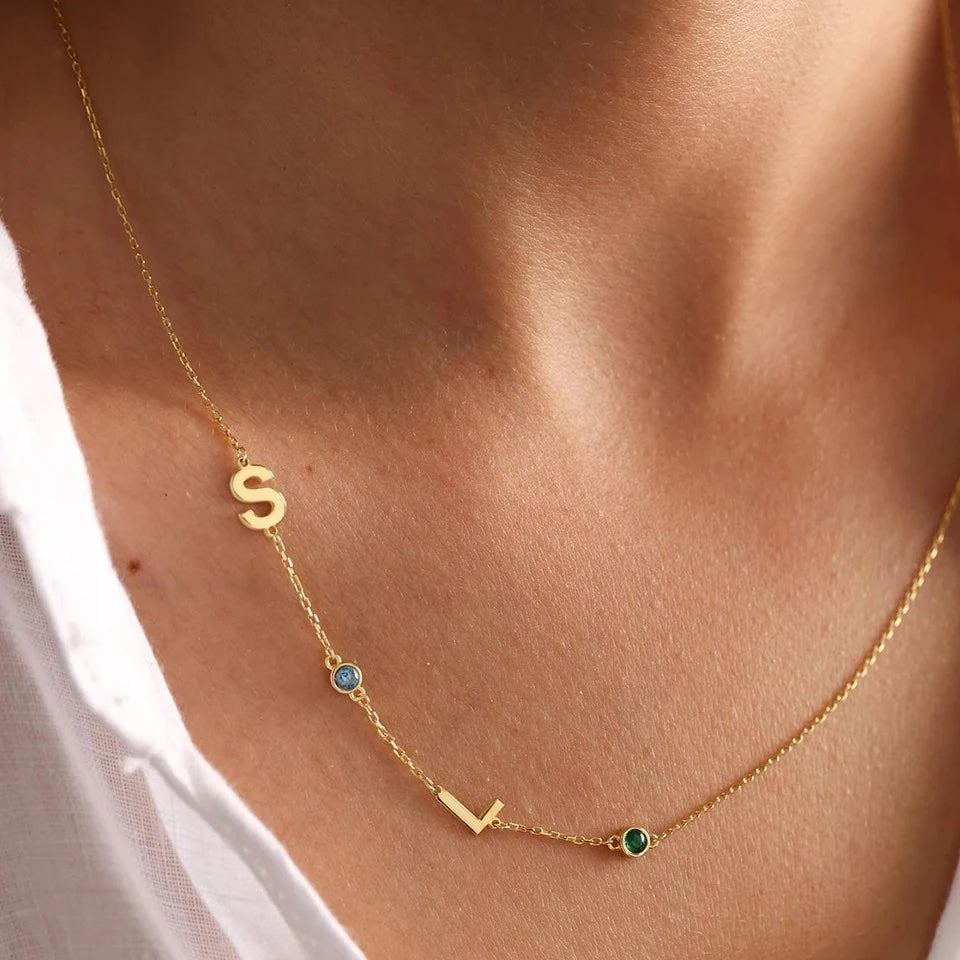 Sideway Initiaal & Geboortesteen Ketting