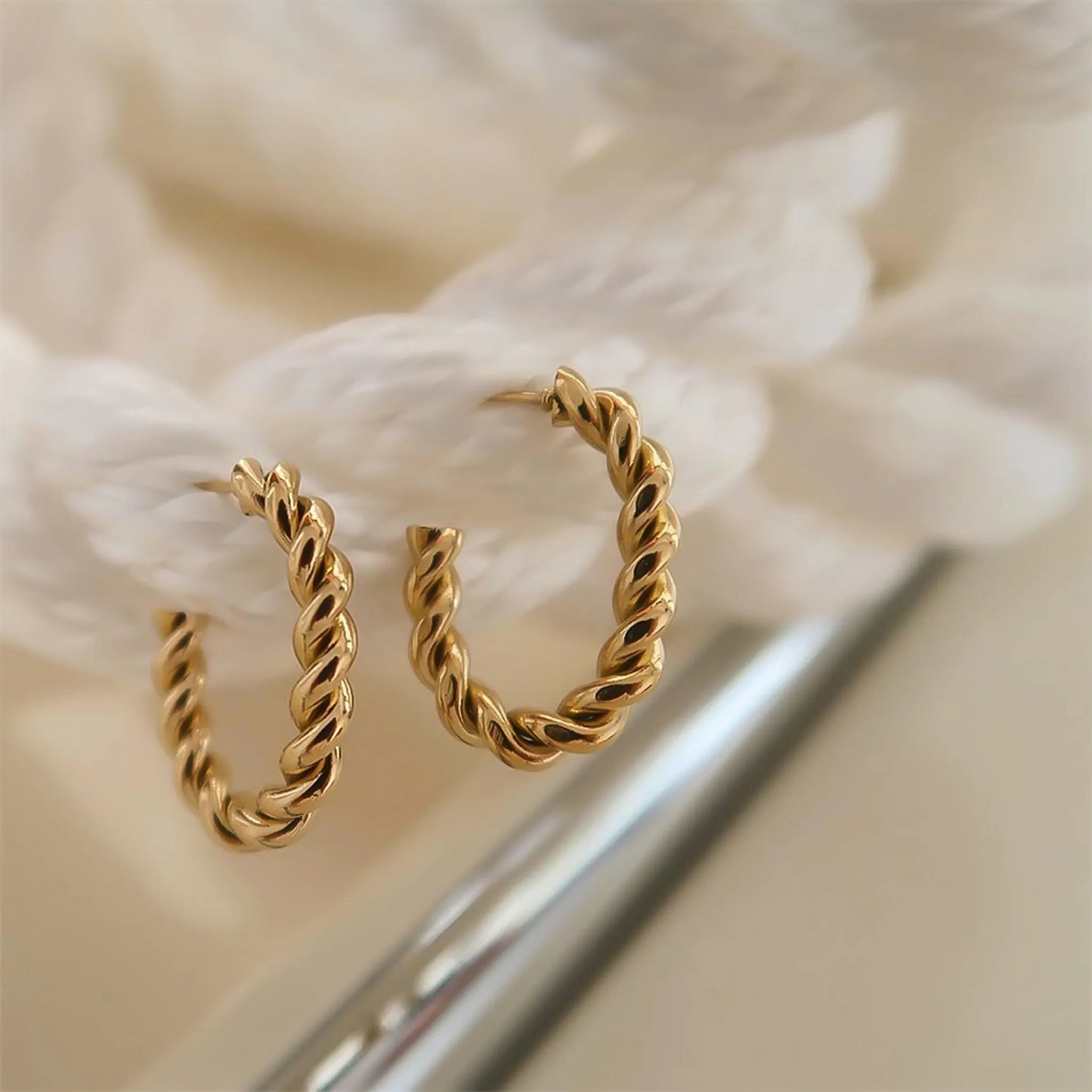 Twisted Hoop Oorbellen
