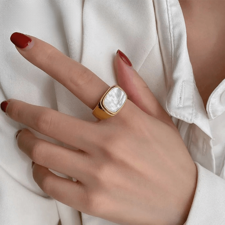 Chunky Parelmoer Zegel Ring