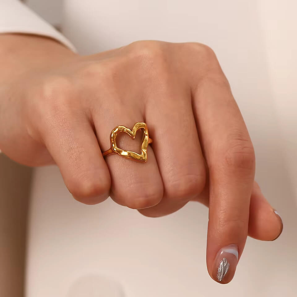 Hammered Hart Ring